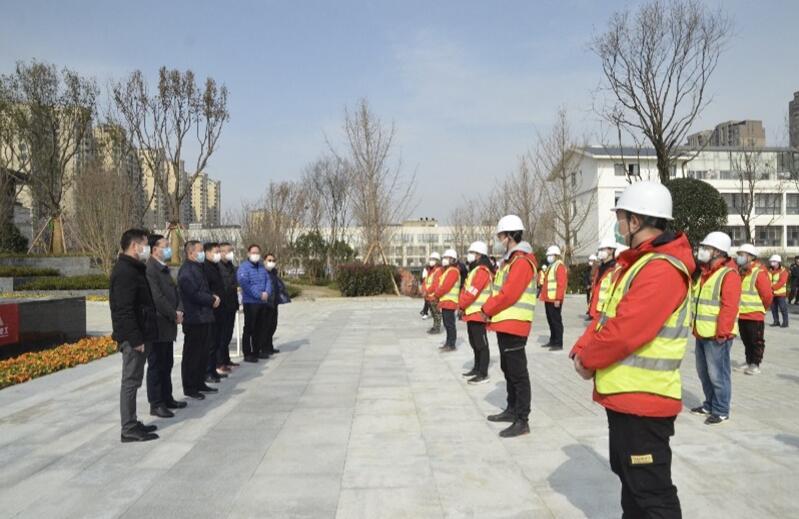 兴城集团党委书记,董事长任志能 到成都盛美利亚酒店项目慰问生产一线